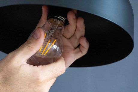 Do LED Light Bulbs Get Hot? - LiquidLEDs™