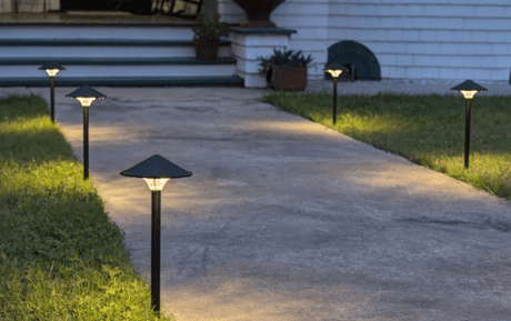 LED vs Halogen – Which Is Better for Landscape Lighting? - LiquidLEDs™