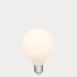 Dulora 7.2W G95 LED Globe E27 Porcelain in Soft White illuminated soft white 3000K diffused glow