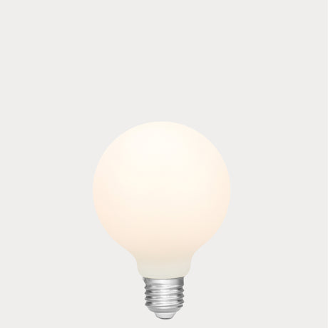 Dulora 7.2W G95 LED Globe E27 Porcelain in Soft White illuminated soft white 3000K diffused glow